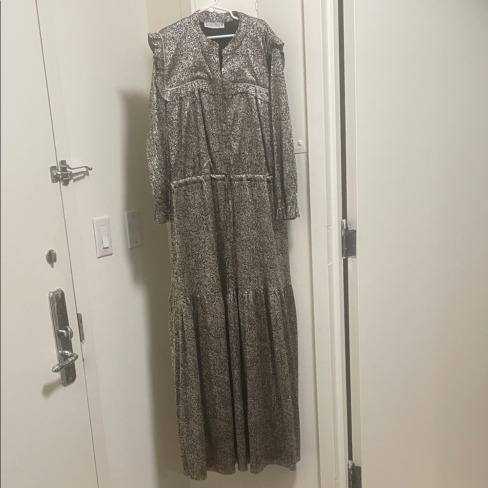 Elegant Black and White Maxi Dress